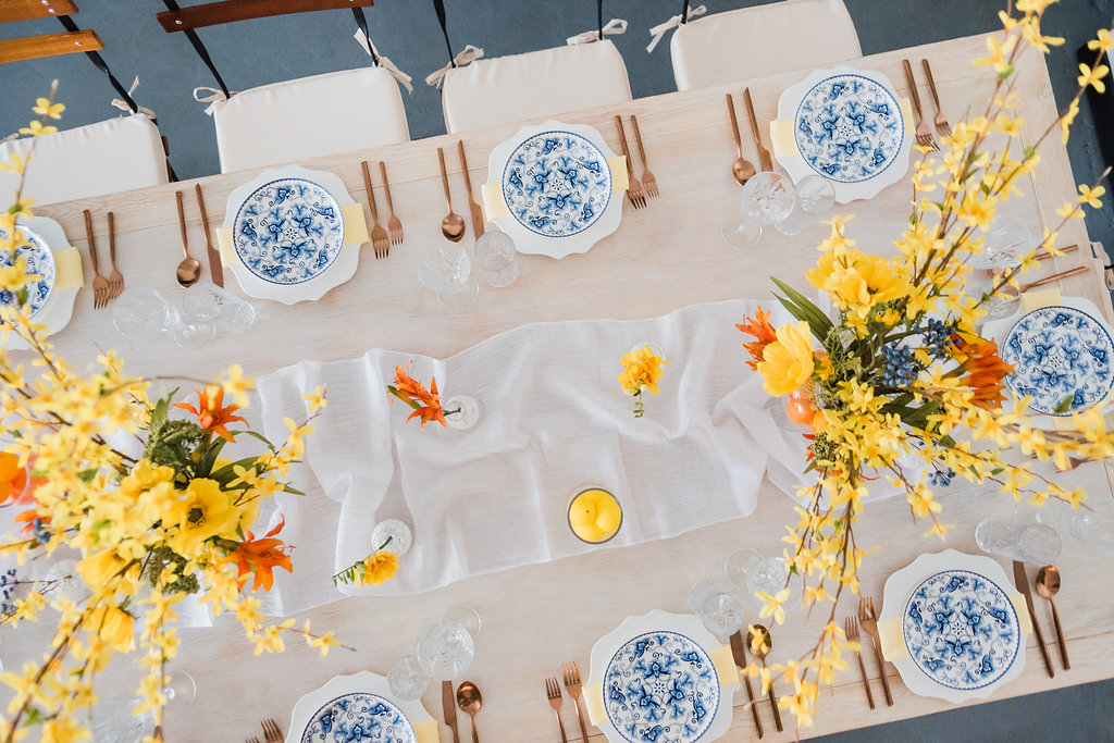 wedding tablescape for vibrant summer wedding by Moxie Bright Events